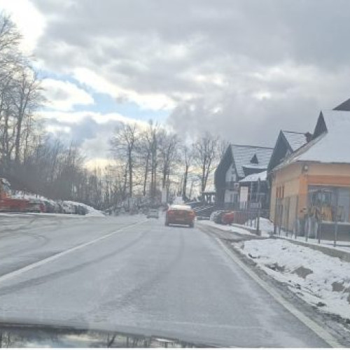 Vreme rece şi ninsori în zonele montane