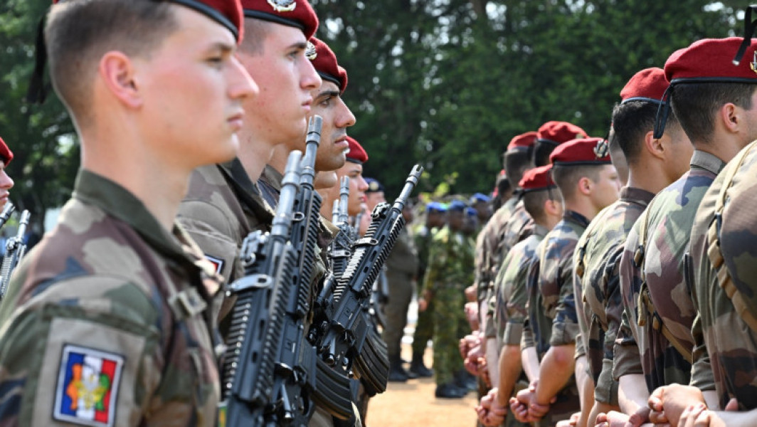 Guvernul francez cere Uniunii Europene autonomie în apărare
