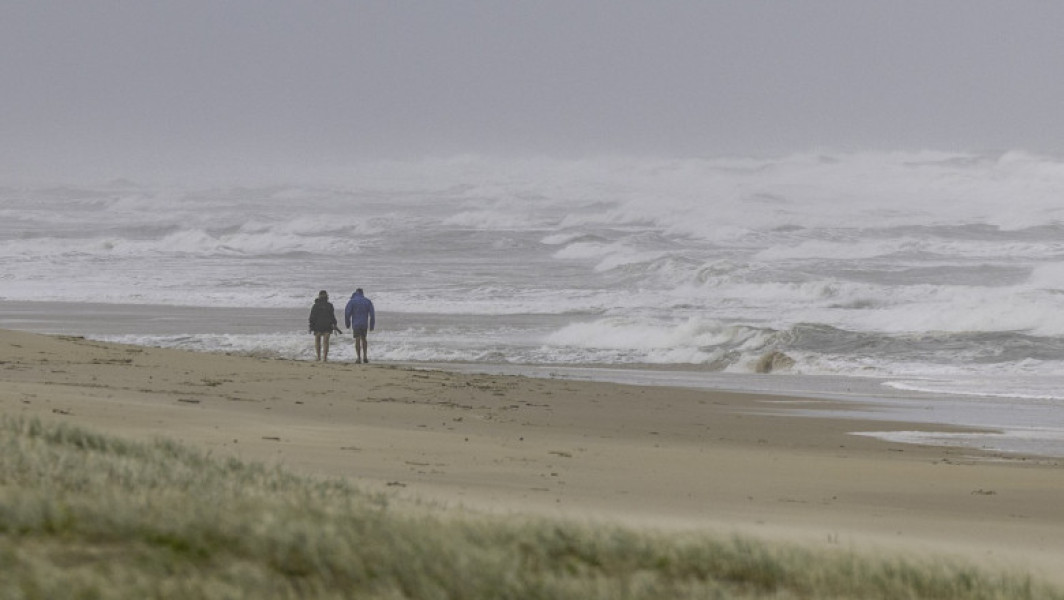 Ciclonul tropical Alfred se apropie de coasta de est a Australiei