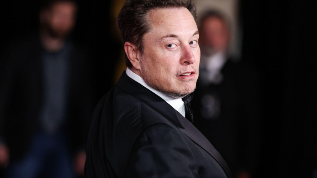 Elon Musk atacă liderul ucrainean Zelenski pe rețeaua X