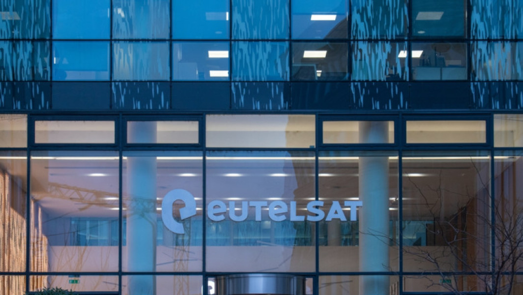 Eutelsat discuta extinderea internetului în Ucraina