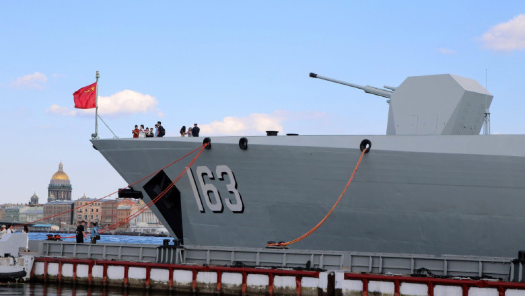 Navele de război chineze efectuează exerciții militare aproape de Australia