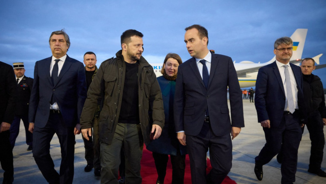 Franța oferă Ucrainei ajutor informațional în fața tensiunilor cu Rusia