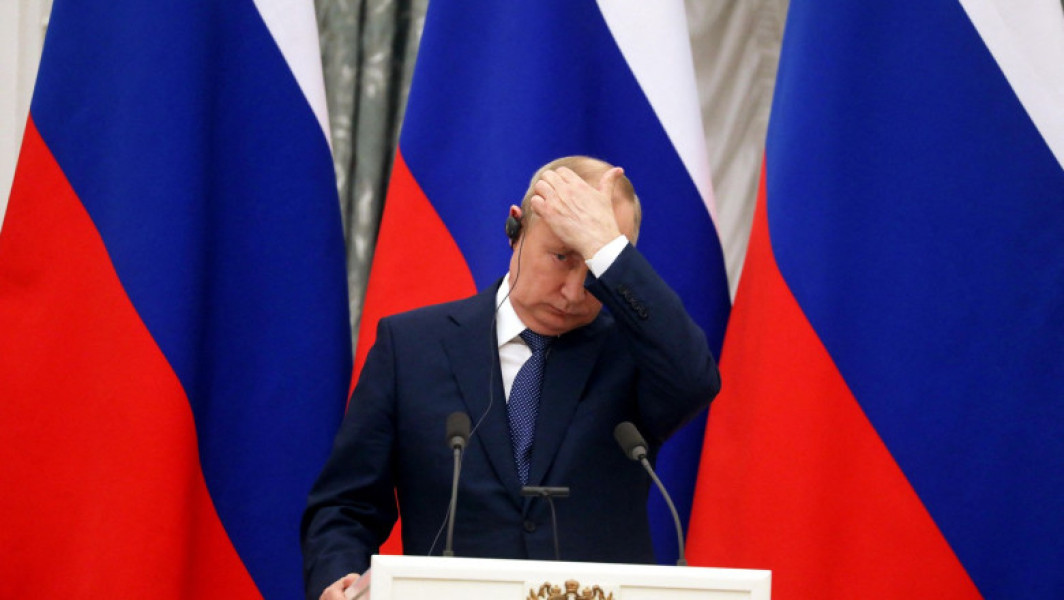 Macron îl acuză pe Putin de imperialism