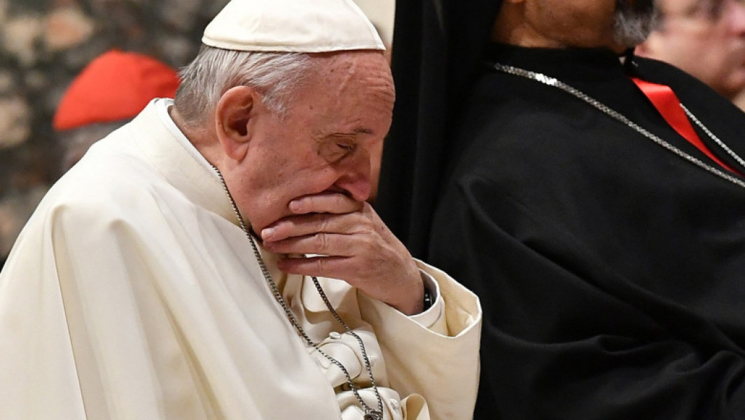 Papa Francisc continuă tratamentele la spitalul din Roma