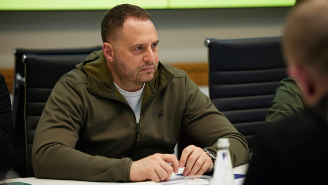 Ucraina este pregătită pentru noi negocieri la Istanbul, dar cere Rusiei un document cu condițiile sale pentru pace, potrivit declarațiilor făcute joi de șeful biroului prezidențial ucrainean, Andrii Iermak. Acesta a subliniat că, înainte de următoarea întâlnire, Ucraina vrea să primească "memorandumul" pregătit de Rusie, care să explice clar condițiile pentru un acord de pace durabil. Iermak a adăugat că Kievul consideră foarte important să primească acest document, mai ales că Rusia a avut suficient timp pentru a-l transmite.