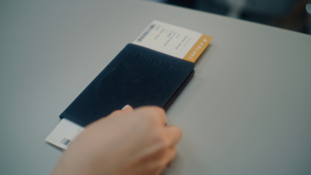 american condamnat pentru frauda dupa ce a obtinut zeci de zboruri gratuite prin inselaciune