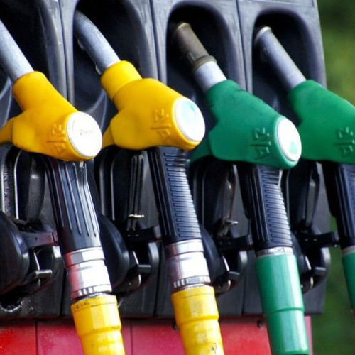 Cu cât se scumpesc benzina și motorina, de la 1 august