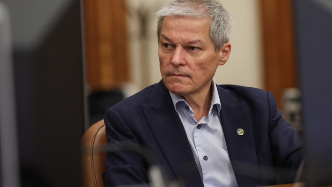 News Alert Dacian Cioloș, luat în calcul pentru șefia SRI sau SIE