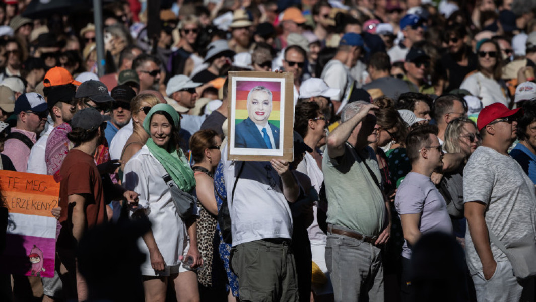Analiză Viktor Orban și lupta pentru sufletul Ungariei: norii negri de pe cerul premierului maghiar, prevestiți de curcubeul Budapest Pride