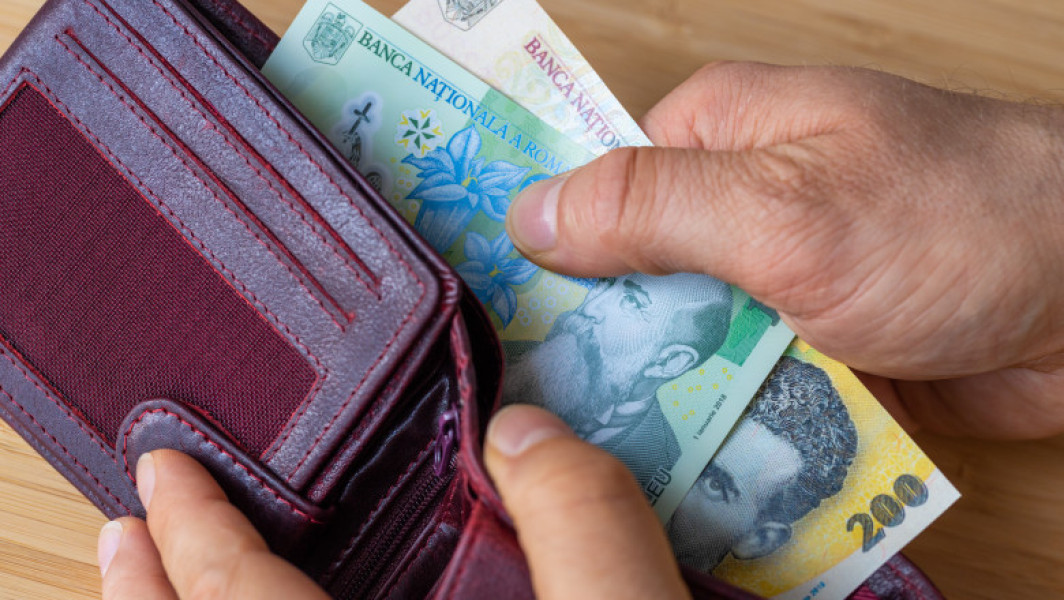 Românii afectați de modificările privind CASS. Medic: „Am transmis către Guvern o posibilă variantă de calcul”