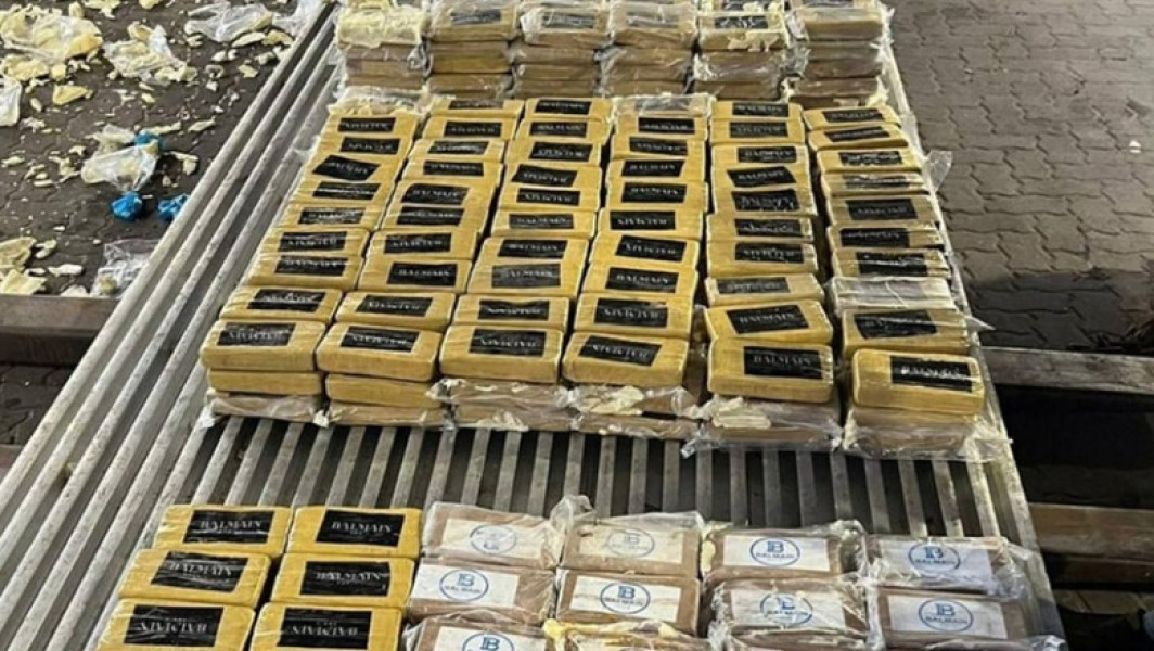 820 de kilograme de cocaină, capturate la intrarea în Rusia. Stupefiantele erau ascunse în containere cu banane