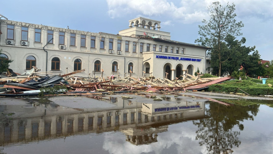 Video&Foto Furtuna a făcut ravagii la Academia de Poliție. Europol: „Așa arată dezastrul tolerat cu bună știință”. Reacția MAI