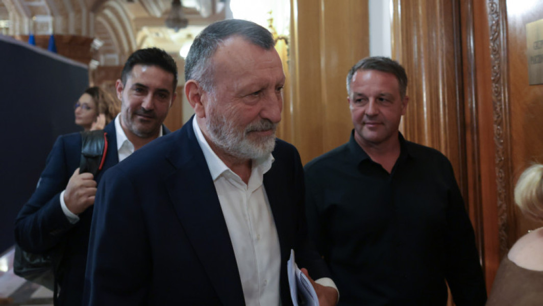 Paul Stănescu îl atacă pe Ilie Bolojan și amenință coaliția: „Trebuie să decidem urgent dacă mai rămânem la guvernare”
