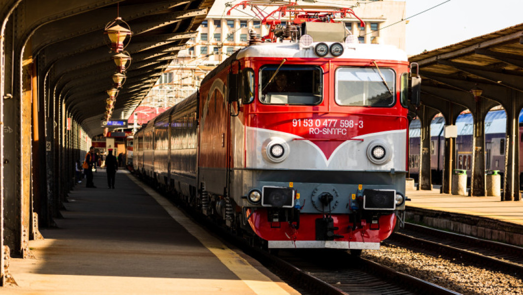 Ministrul Transporturilor, Ciprian Șerban, anunță că directorii CFR își reduc indemnizațiile cu 10%. „E un gest necesar”