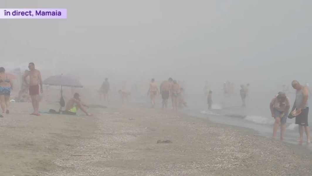 Video Imagini spectaculoase de pe litoral: O ceață densă a cuprins plajele din Mamaia și Vama Veche