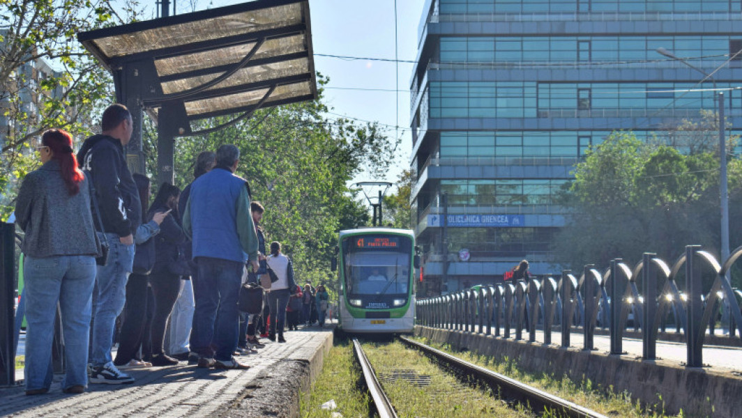 Tramvaiul 41 nu mai circulă de la 1 august, pentru lucrări de modernizare. Cât va dura suspendarea liniei