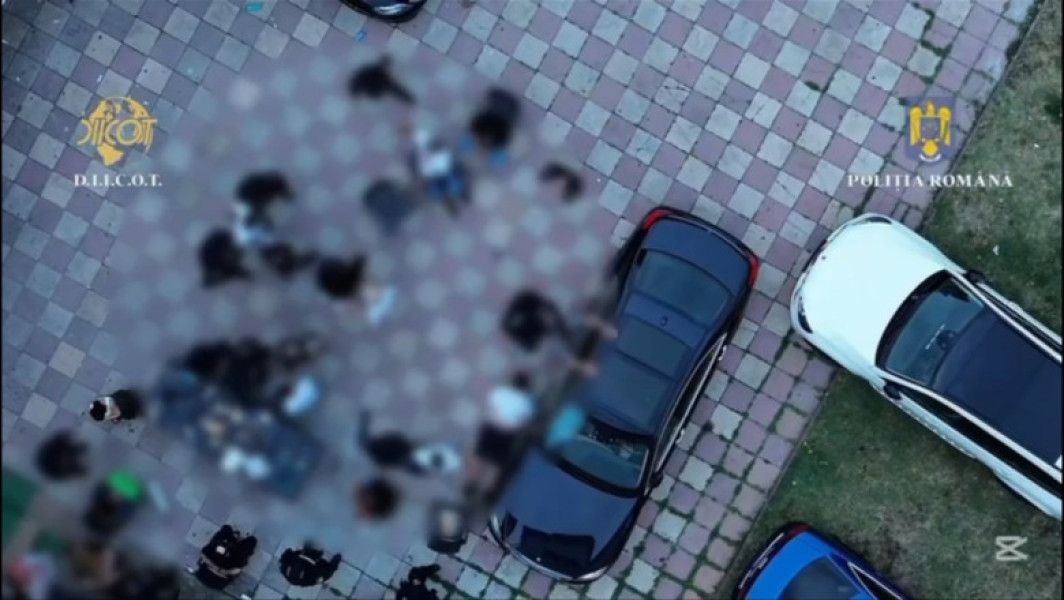 Video Descinderi de amploare la clanurile Pian și Purcel. Acuzații de trafic de persoane, proxenetism și spălare de bani