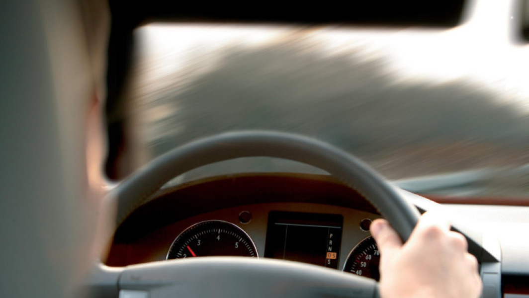 Video Un adolescent de 17 ani din Timișoara a furat un microbuz și a făcut accident. Minorul se afla sub influența alcoolului