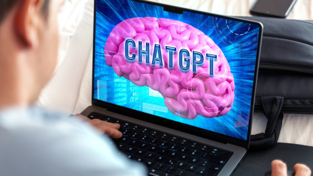 Video ChatGPT trece pe modul „de studiu” după ce tot mai mulți elevi și studenți l-au folosit abuziv. AI-ul nu mai oferă rezolvări directe