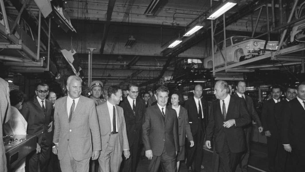Miturile „raiului” comunist (3). Ceaușescu a plătit datoria externă, dar cu costuri uriașe pentru populație. Era România mai bogată?