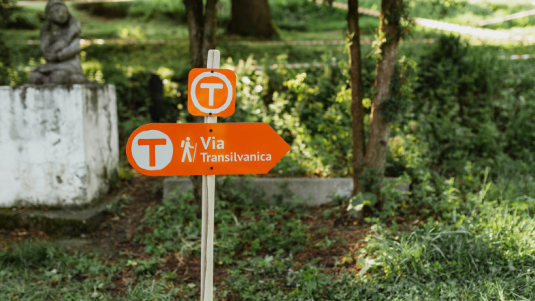 Via Transilvanica este oficial reglementată. Traseul conectează peste 12 situri UNESCO