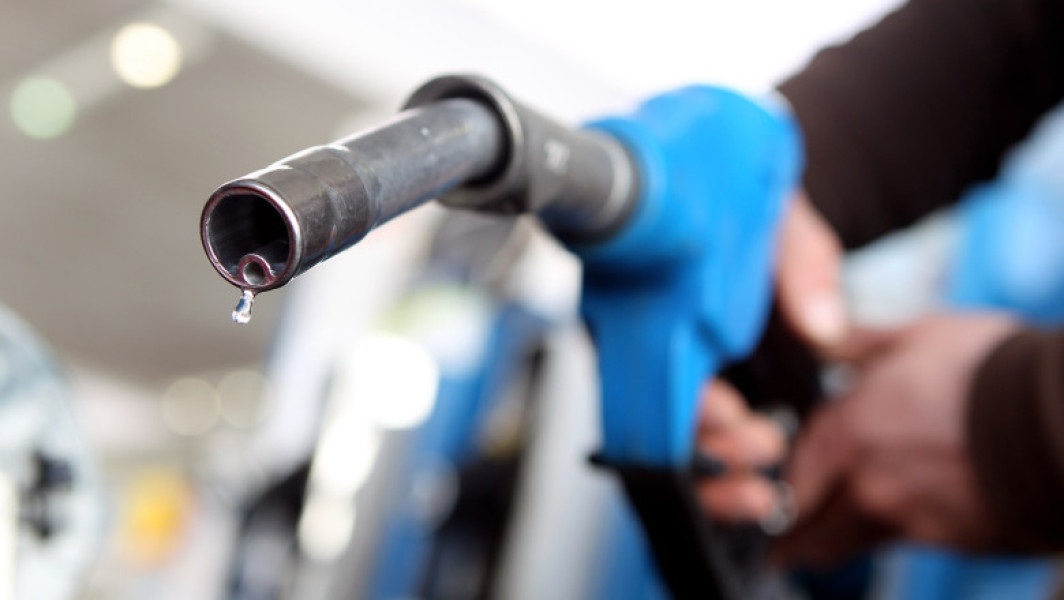 Ministerul Energiei a declarat oficial situaţie de urgenţă: criză în aprovizionarea cu ţiţei şi motorină
