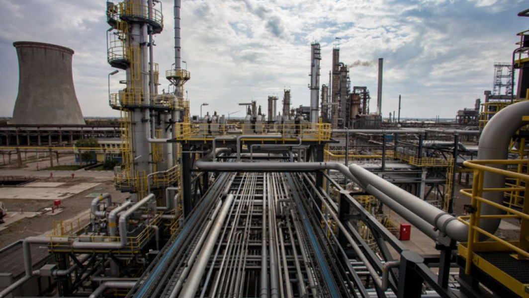 Ministrul Energiei: „Aprovizionarea cu carburanţi a pieţei este stabilă şi continuă”. Măsurile luate după penuria de la Petrobrazi