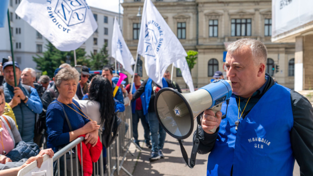 Sindicatele pregătesc proteste împotriva măsurilor fiscale și strâng semnături pentru grevă generală