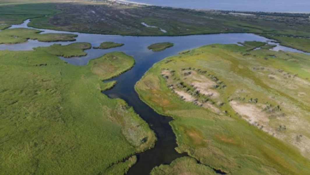 Ucraina a redeschis canalul Bâstroe pentru traficul naval. Ruta fusese închisă în urmă cu două săptămâni, după explozia unui dragor