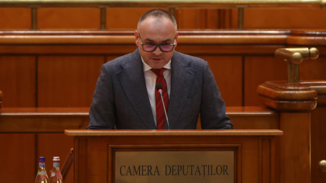 Video Moartea lui Iliescu, pretext pentru o moțiune de cenzură. Deputat PSD: „A arătat ce oameni de nimic sunt neterminaţii de la USR”