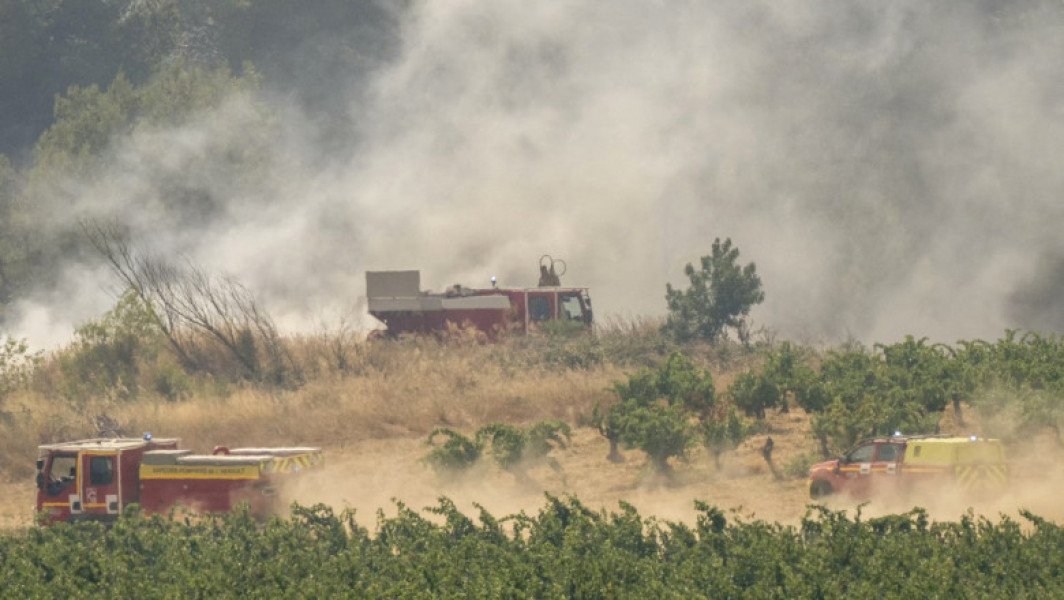 Video&Foto Incendiul devastator din sudul Franței a mistuit 16.000 de hectare. 13 răniți, între care un pompier și o persoană sunt în stare gravă