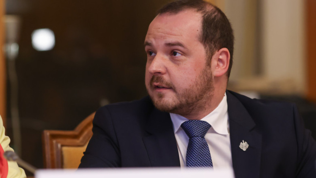 Alexandru Rogobete: „Există spitale în care colegii nu ajung la toaletă noaptea în gardă; în altele la ora 10 se schimbă în pijamale”