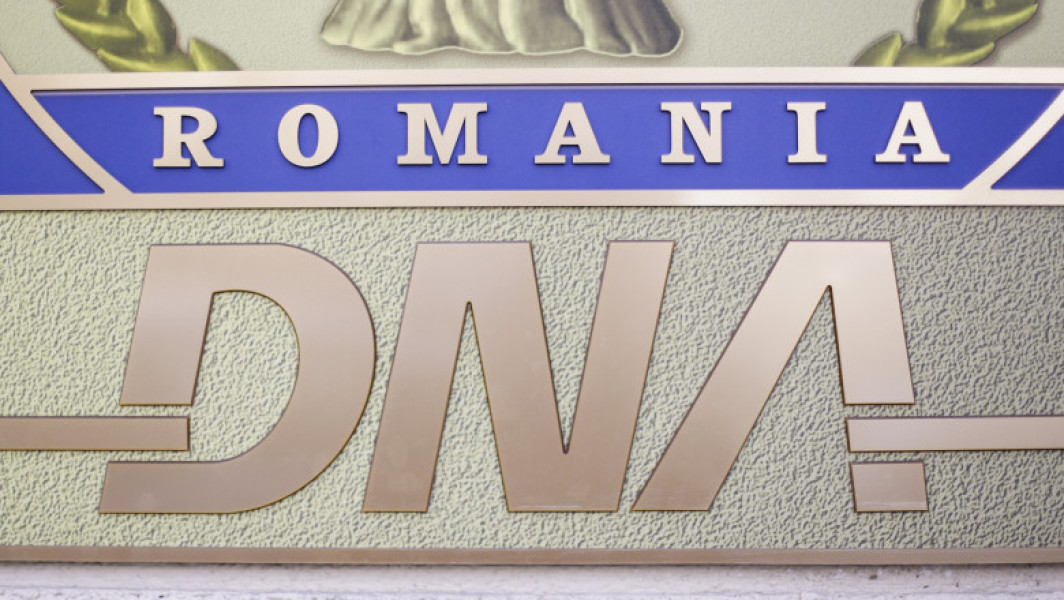 Primarul unei comune din Teleorman este anchetat de DNA. Ar fi luat 145.000 de lei mită în schimbul unor contracte