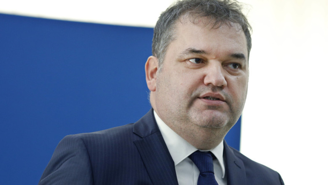 Cseke Attila anunță că vor fi tăiate 40.000 de posturi în administraţia locală. „Impactul financiar este de 2,2 miliarde de lei anual”