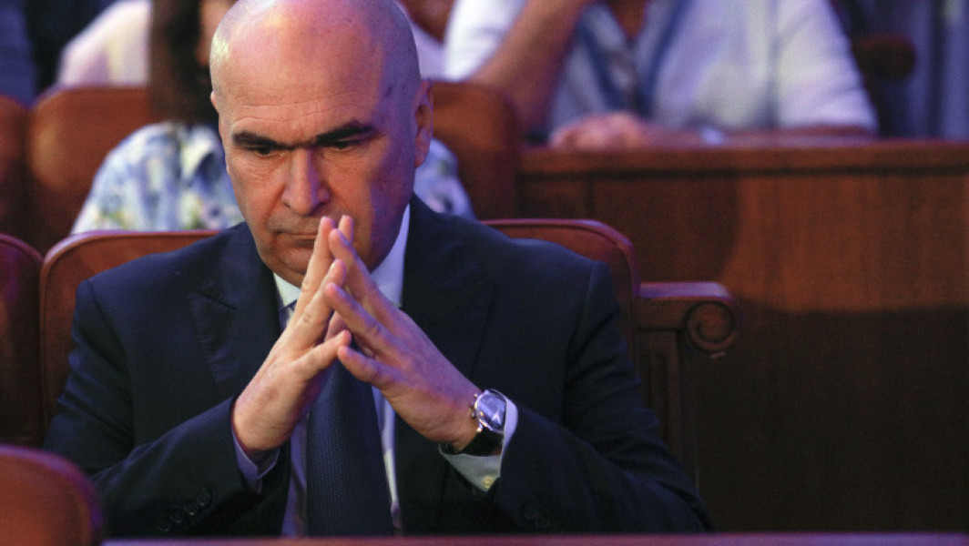 Exclusiv Bolojan: Proiectul privind Pilonul II „nu e abandonat”. „ASF l-a trimis pur și simplu în Guvern și ne-am trezit cu el pe ordinea de zi”
