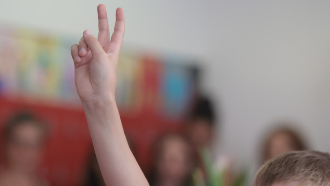 Ministerul Educației propune noi reguli pentru bursele școlare ale elevilor. Ce prevede proiectul
