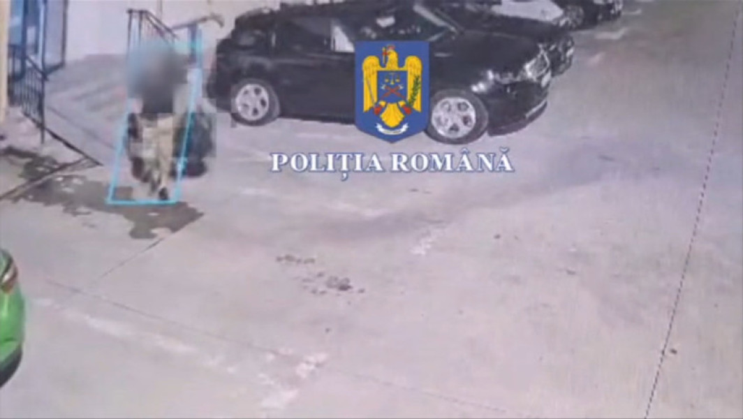 Video O femeie din Craiova a fost jefuită de un bărbat cunoscut pe internet. El i-a furat mașina și a fugit cu ea, deși nu avea permis