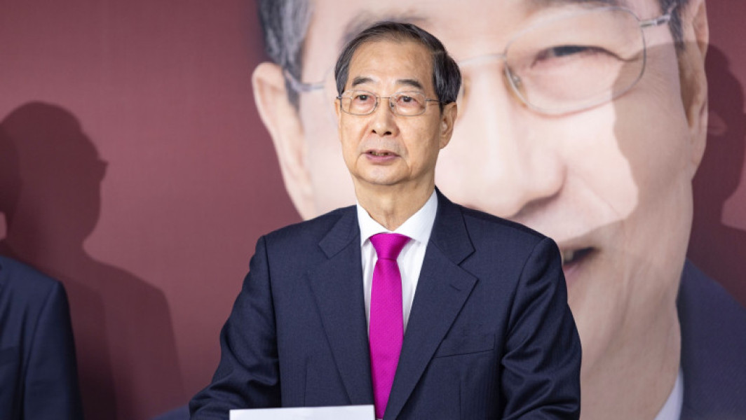 |&gt; ### Fostul prim-ministru sud-coreean, Han Duck-soo, arestat preventiv în scandalul politic