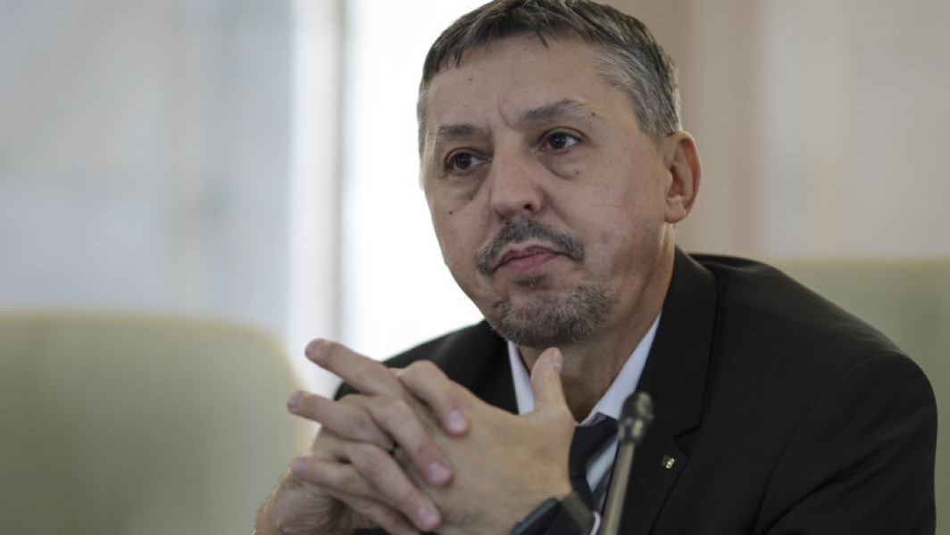 ministerul educației: fondul pentru bursele studenților va fi mai mare în anul universitar următor