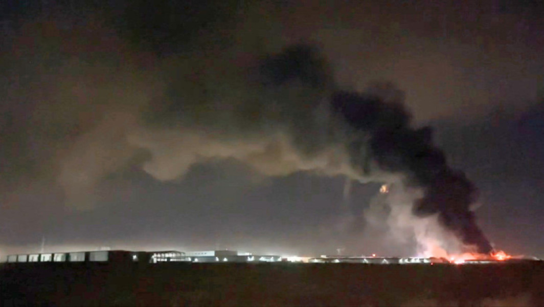 Incendiu în București afectează grav calitatea aerului