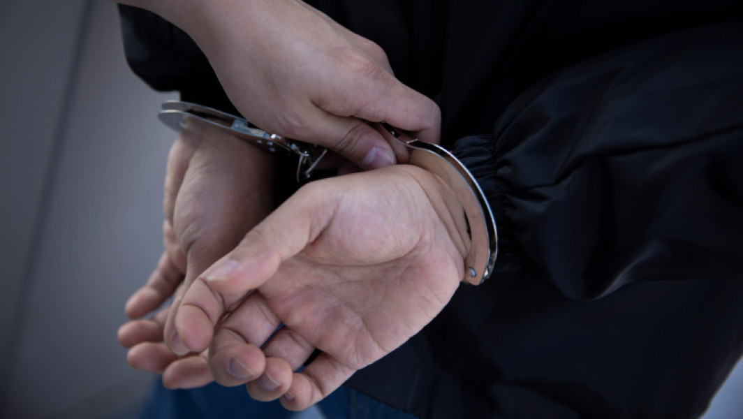 Bărbat de 28 de ani arestat după agresiune asupra a trei tinere într-un tramvai din Sectorul 5