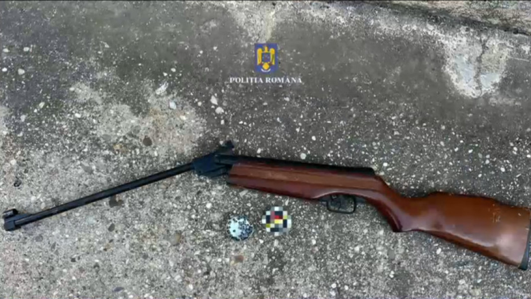 Bărbat din Teleorman, reținut pentru publicarea unui videoclip cu fiul său făcând uz de armă