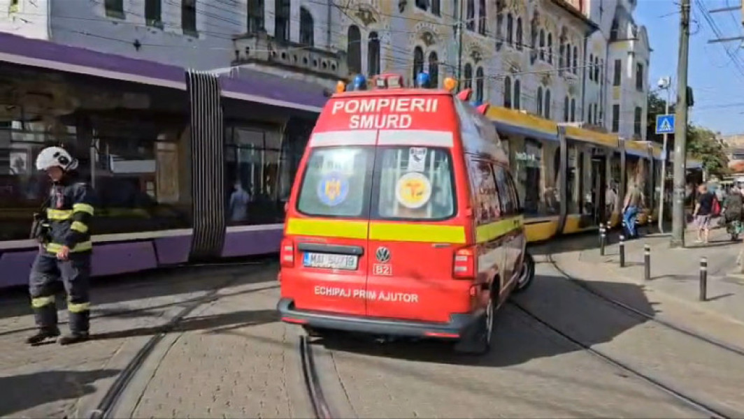 Accident în Timișoara: trei persoane rănite în ciocnirea a două tramvaie