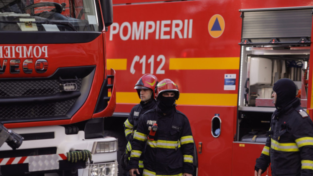 Incendiu de vegetație în localitatea Glina, Ilfov