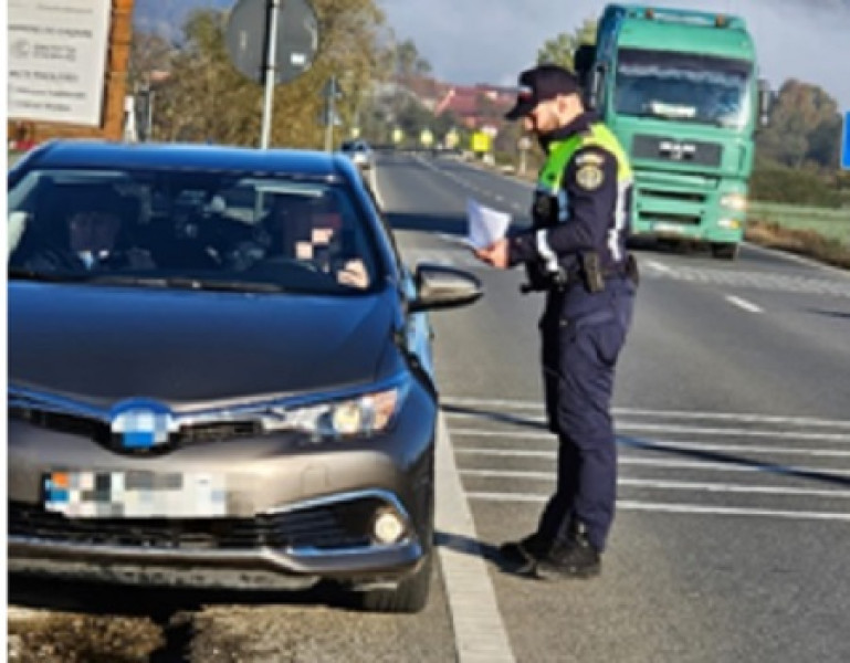 Surprins la Leordina, la volan, după ce și-a pierdut acest drept