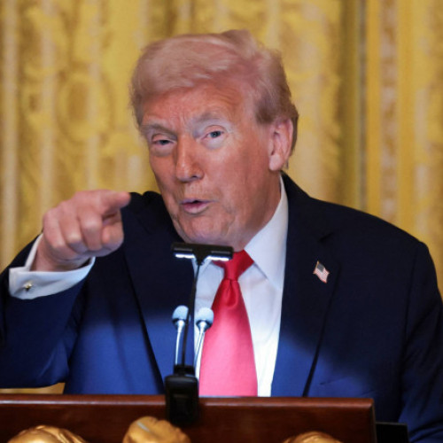 Donald Trump minimizează riscul unui război în Venezuela, dar amenință regimul Maduro